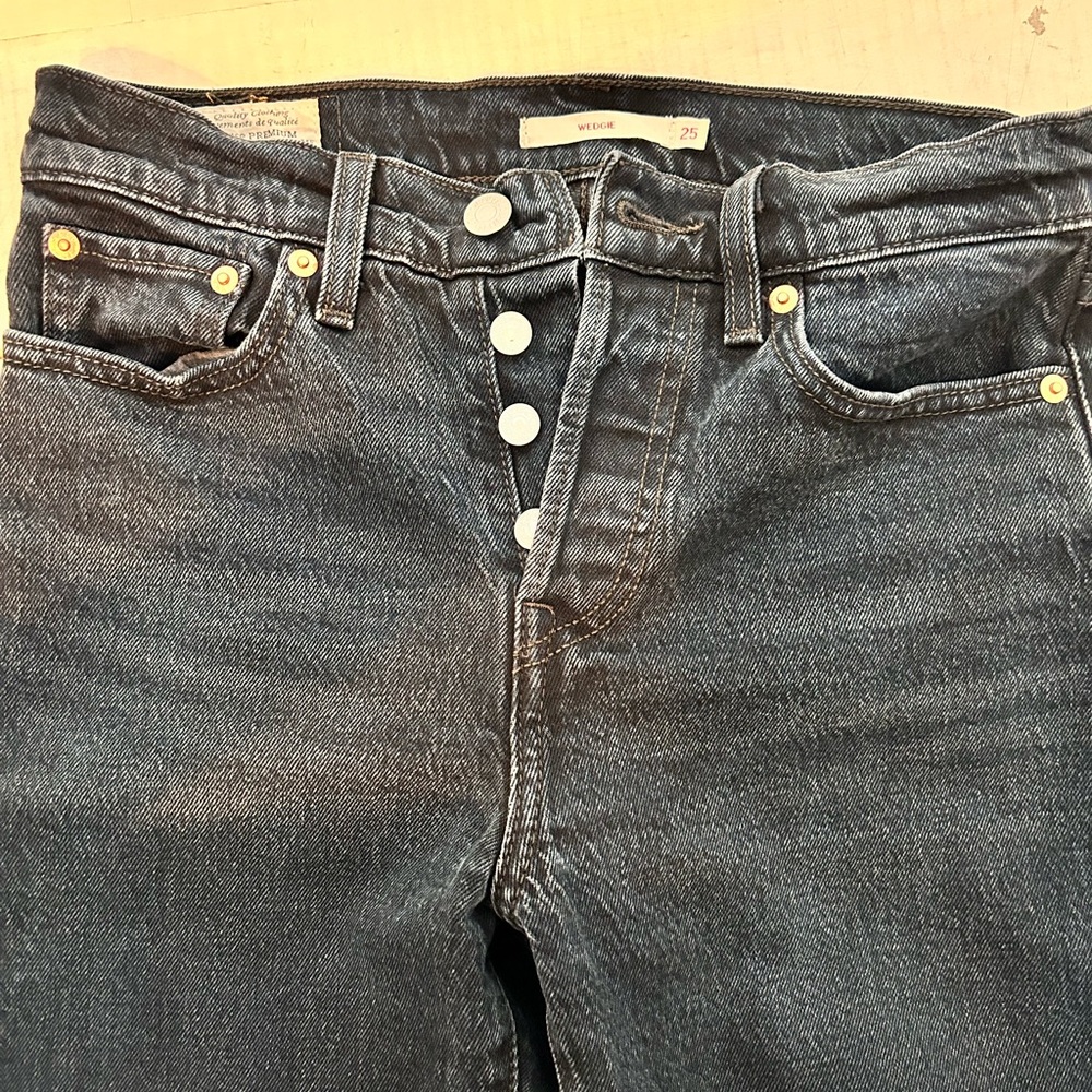 Levi’s wedgie jeans